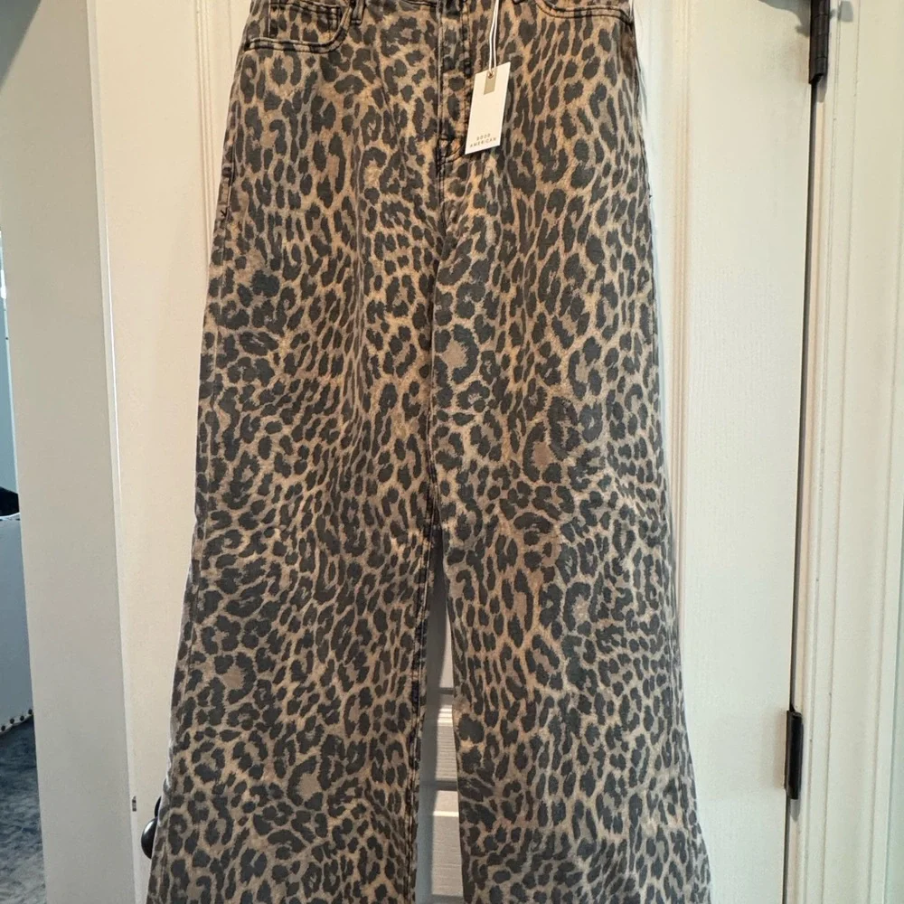 Good American Leopard Print Flare Jeans - Picture 2 of 3